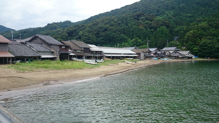 田井漁港（船小屋群）